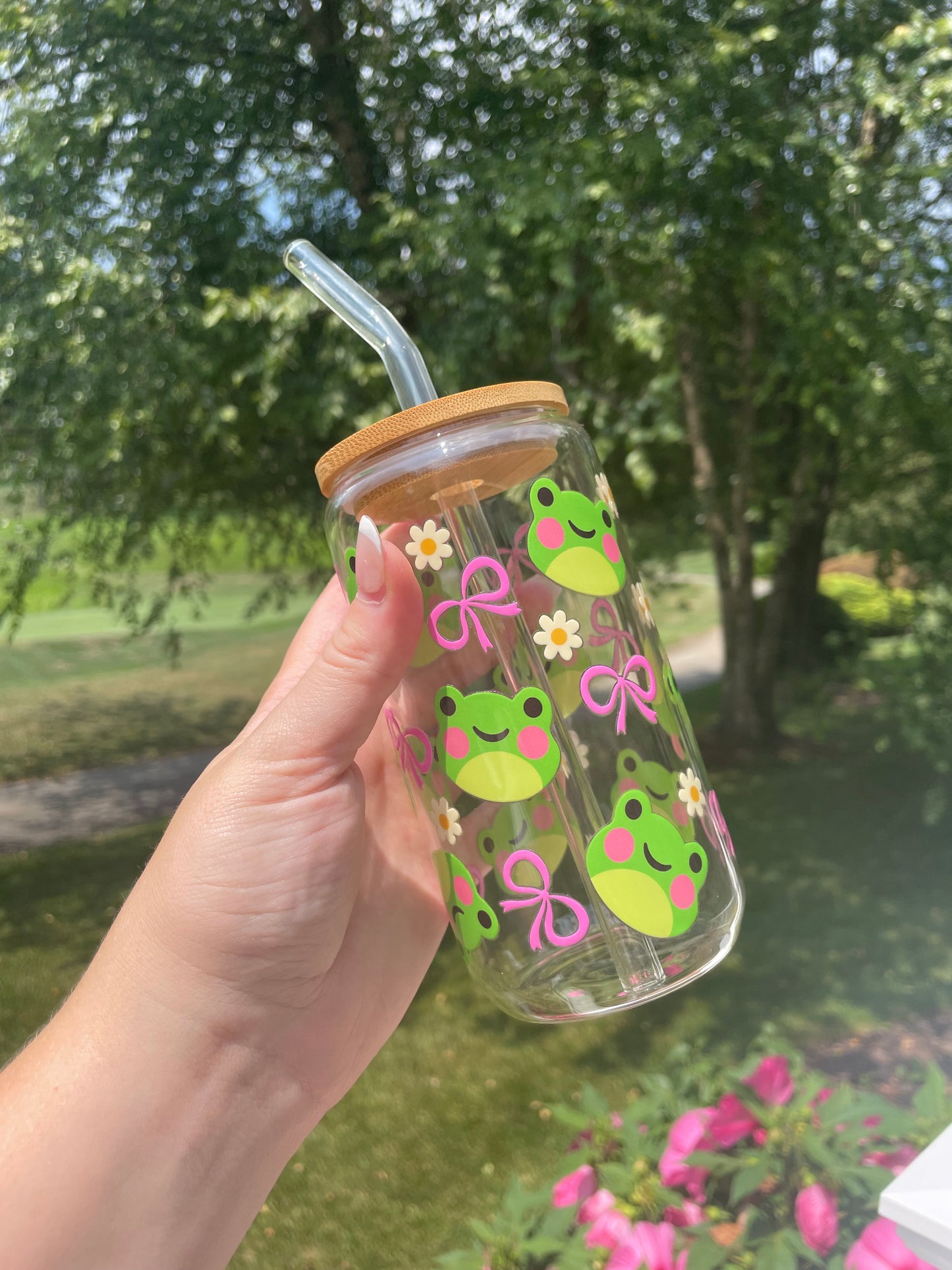 Adorable Froggies and Bows Glass Cup with Bamboo Lid and Glass Straw