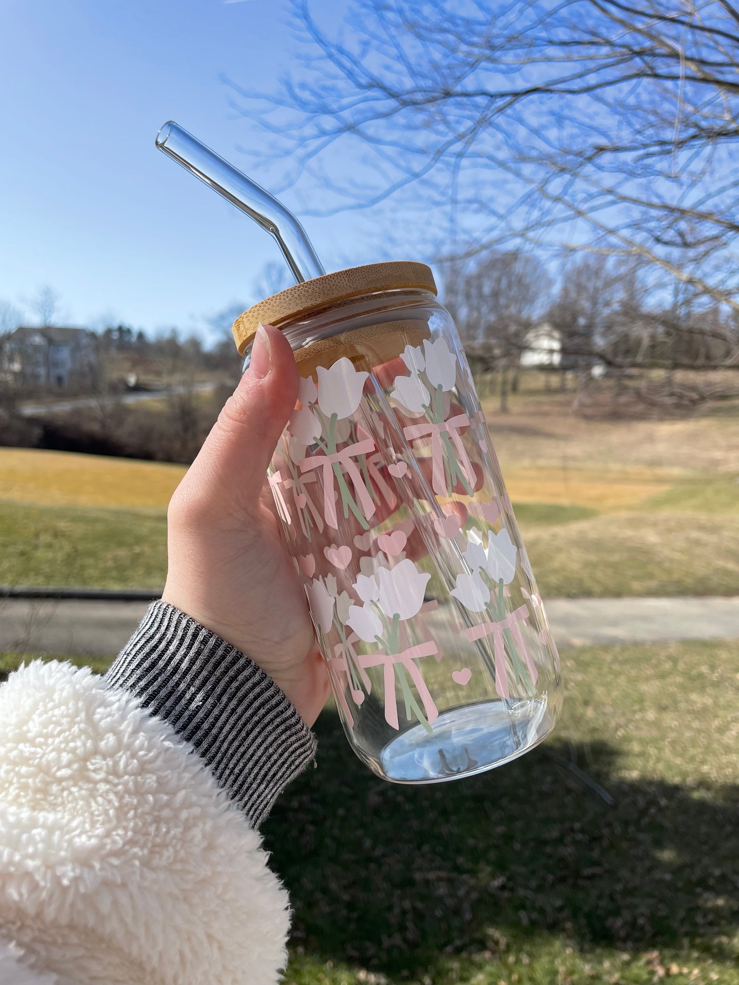 Pretty Tulips and Bows Glass Cup with Bamboo Lid and Glass Straw