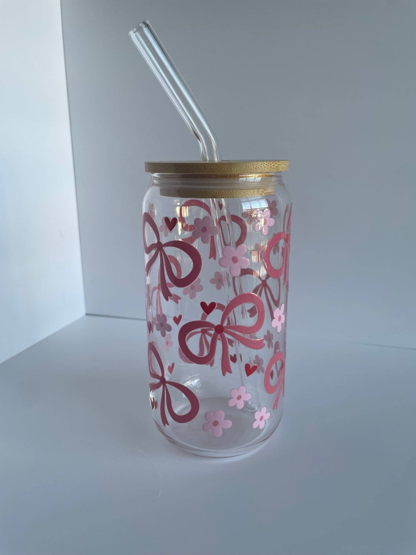 Pretty Pink Bows and Flowers Glass Cup with Bamboo Lid and Glass Straw