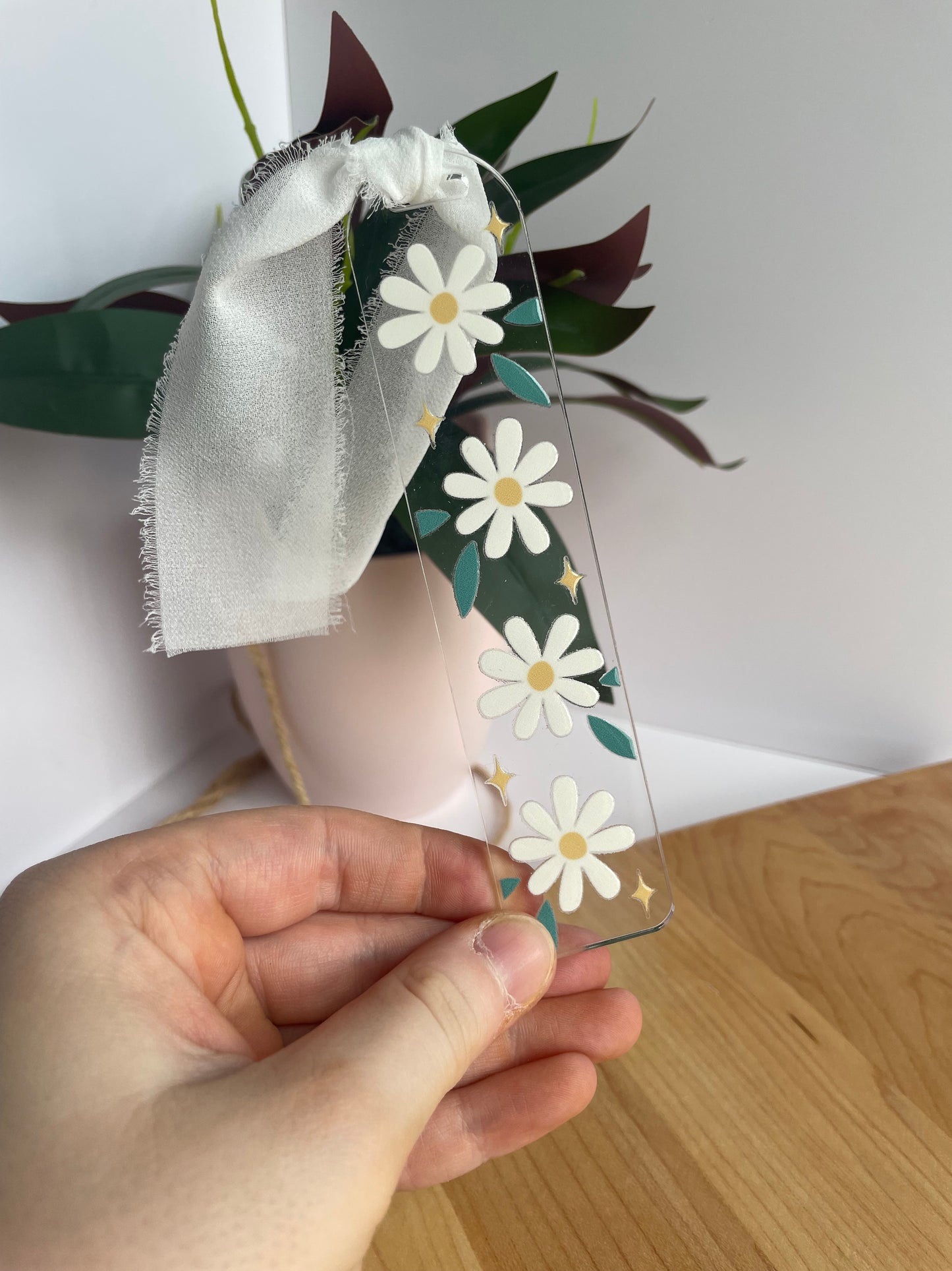 Sparkly Daises Clear Acrylic Bookmark with Chiffon Ribbon