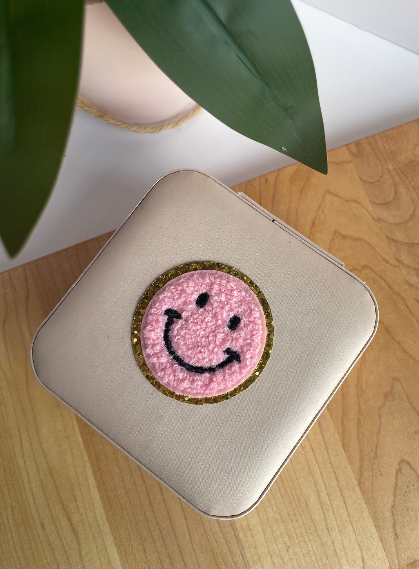 Colorful Smiley Faces Light Pink Jewelry Boxes