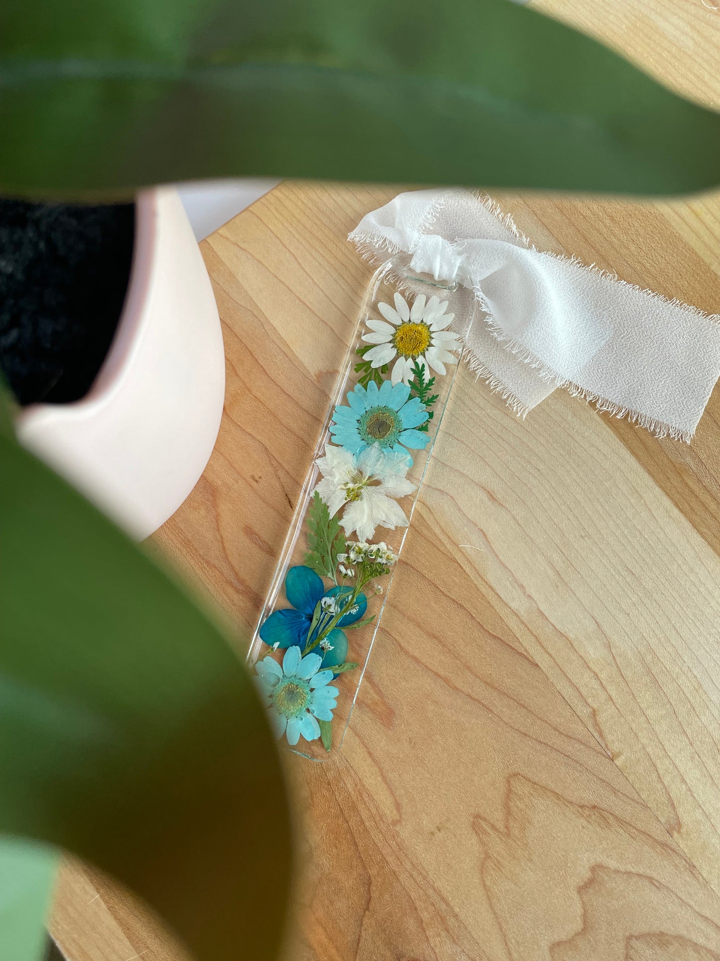 Dried Flower Colorful Bookmarks with Chiffon Ribbon