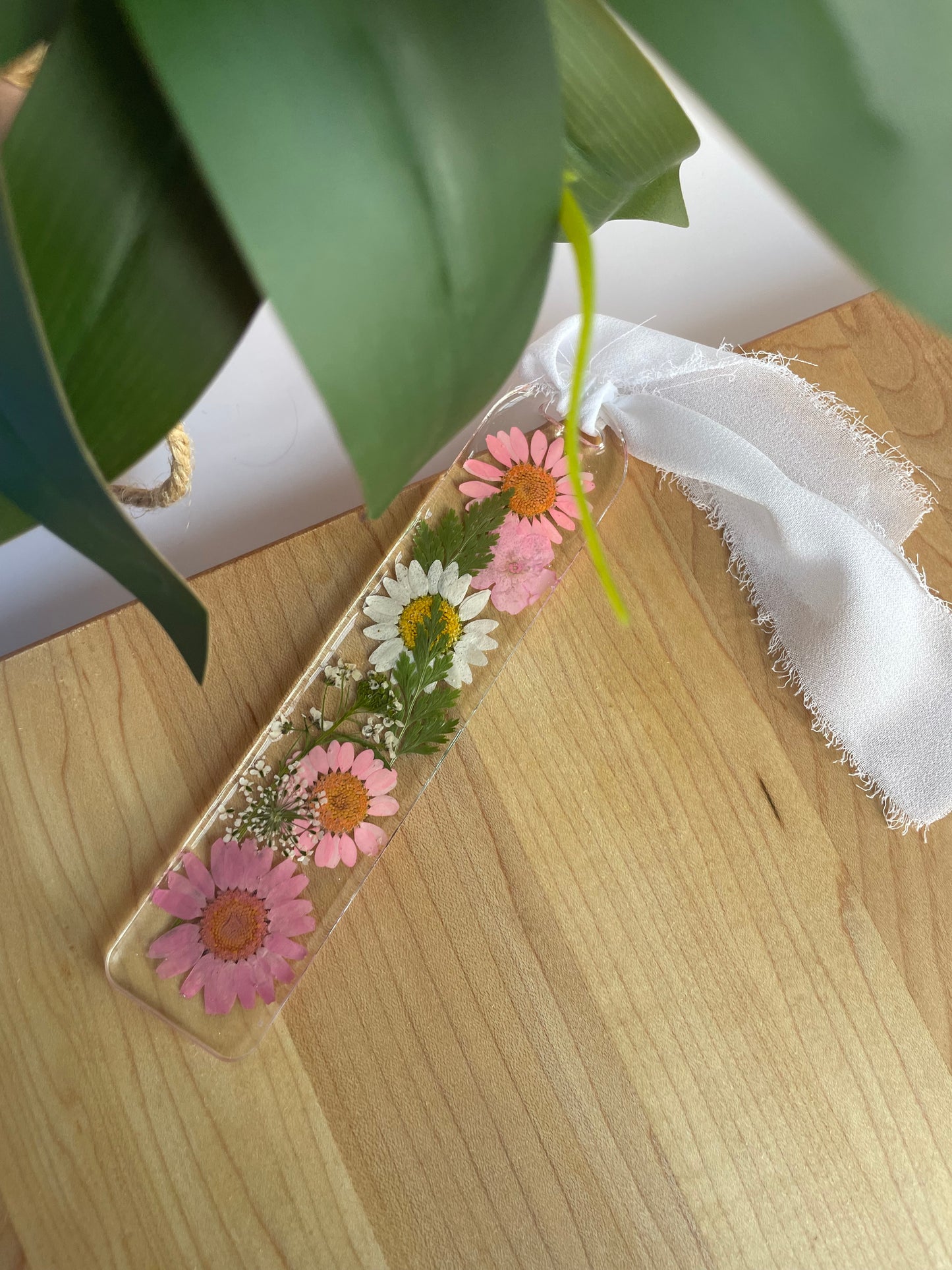 Pink and White Dried Flowers Clear Acrylic Bookmark with Chiffon Ribbon