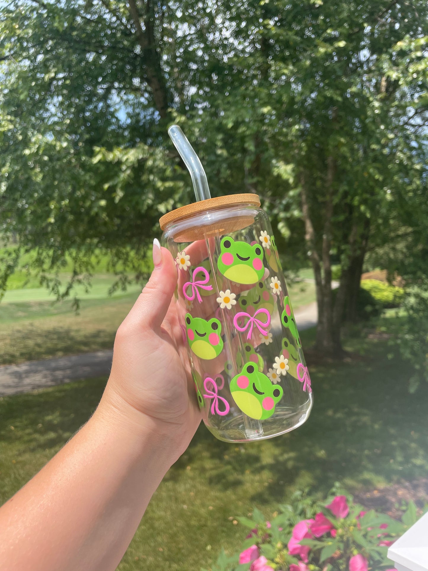 Adorable Froggies and Bows Glass Cup with Bamboo Lid and Glass Straw