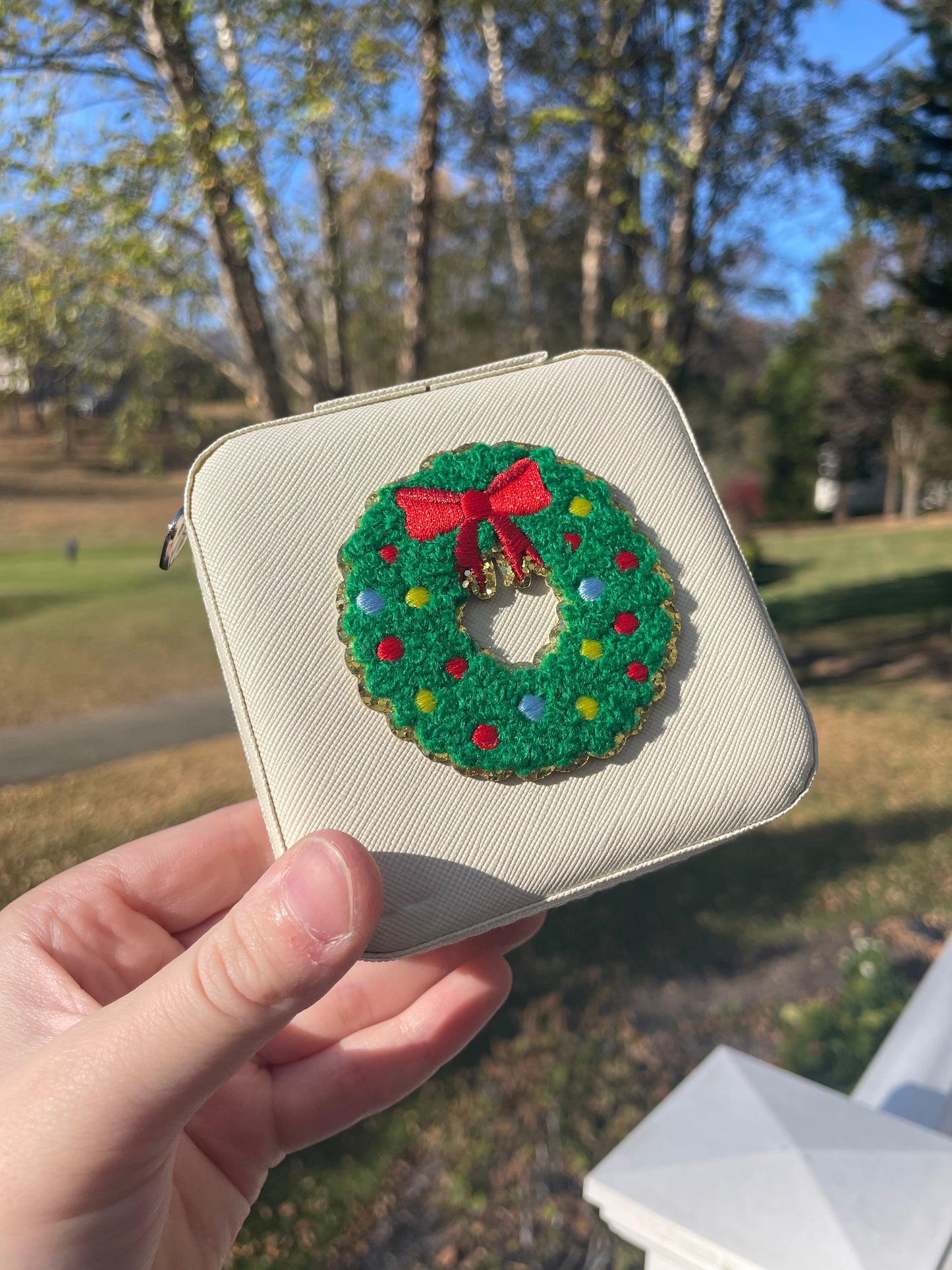 Festive Holiday Wreath White Mini Jewelry Box