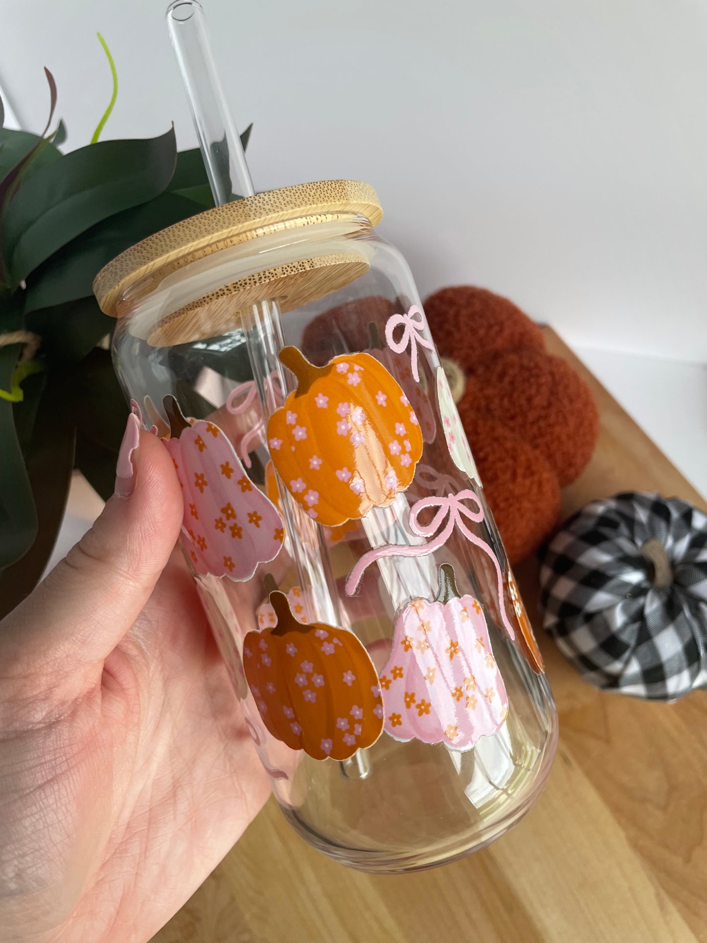 Floral Pumpkins and Bows Glass Cup with Bamboo Lid and Glass Straw
