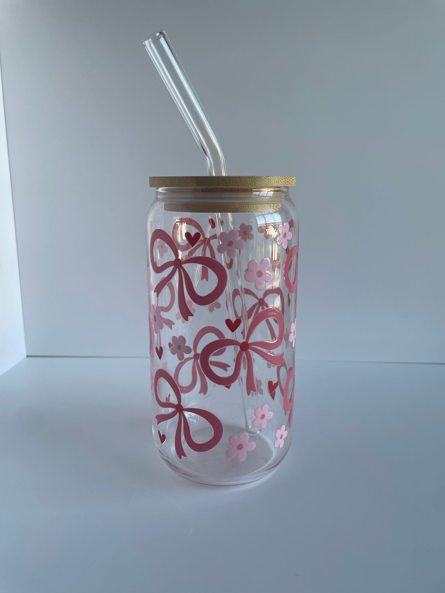 Pretty Pink Bows and Flowers Glass Cup with Bamboo Lid and Glass Straw