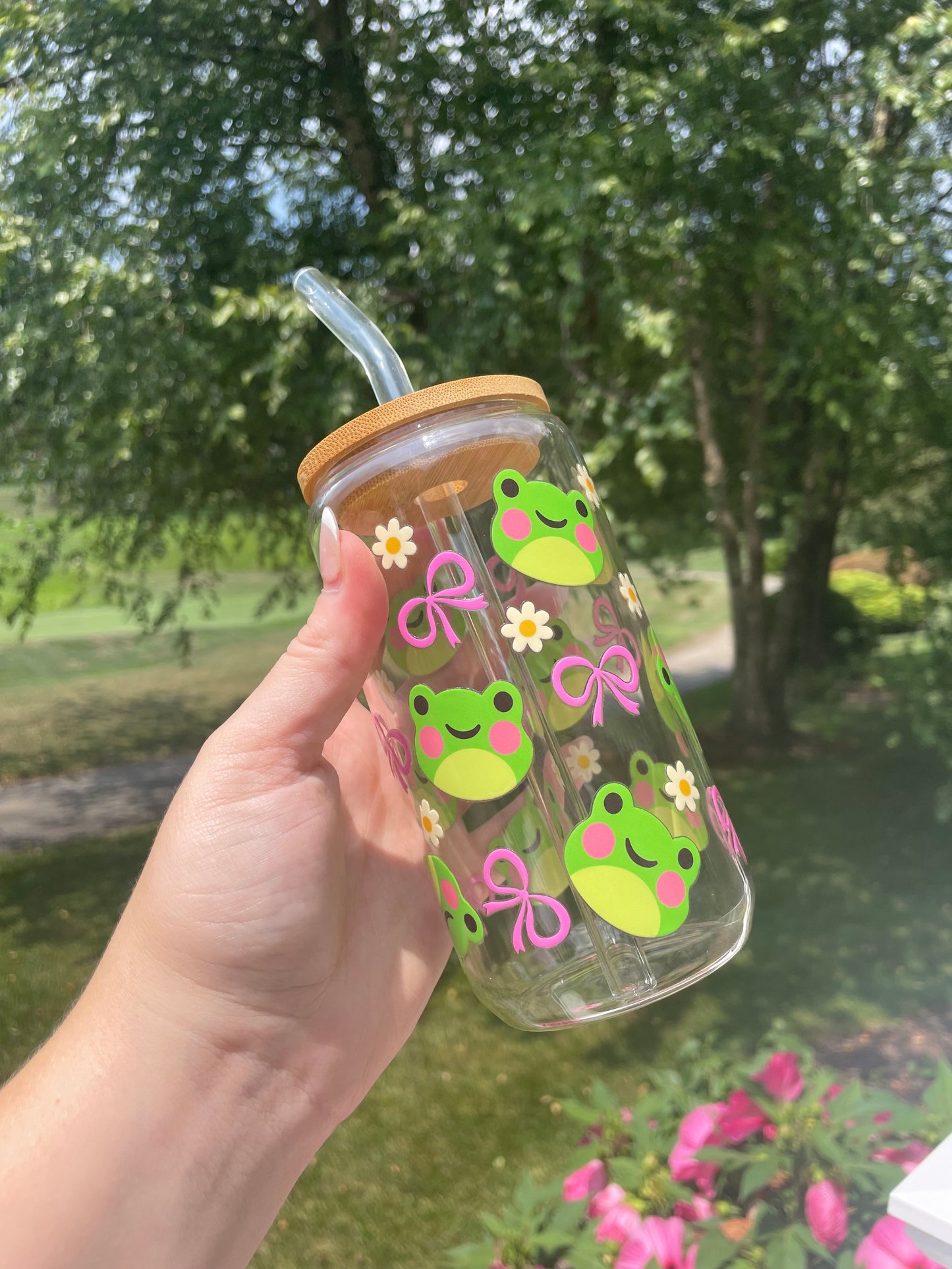 Adorable Froggies and Bows Glass Cup with Bamboo Lid and Glass Straw
