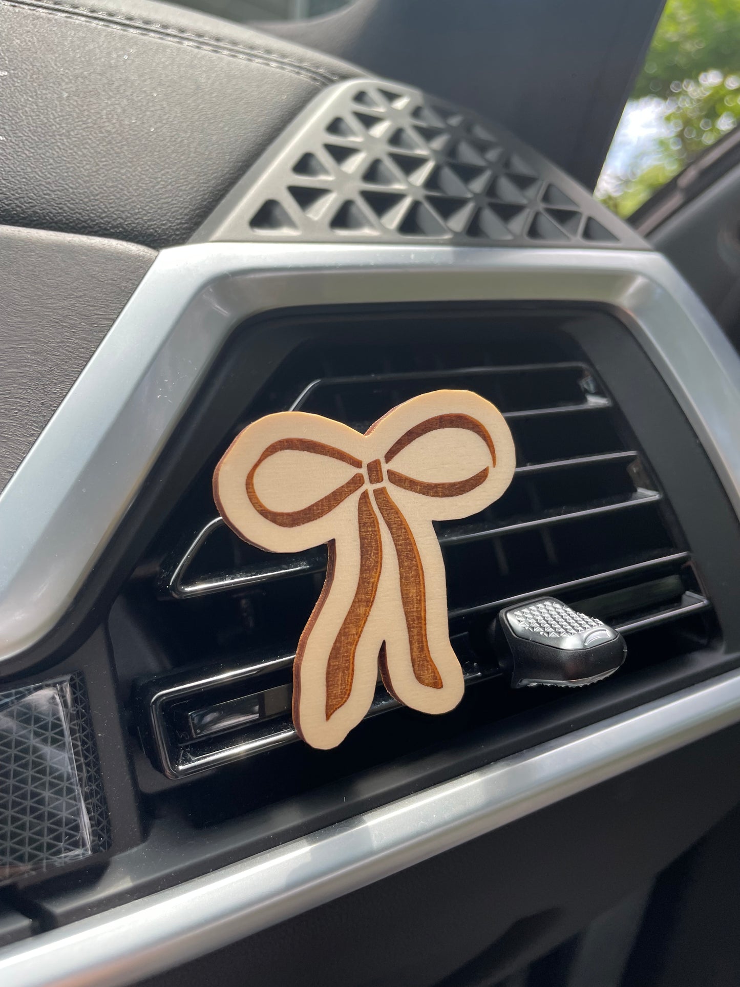 Beautiful Bow Wooden Car Vent Clip