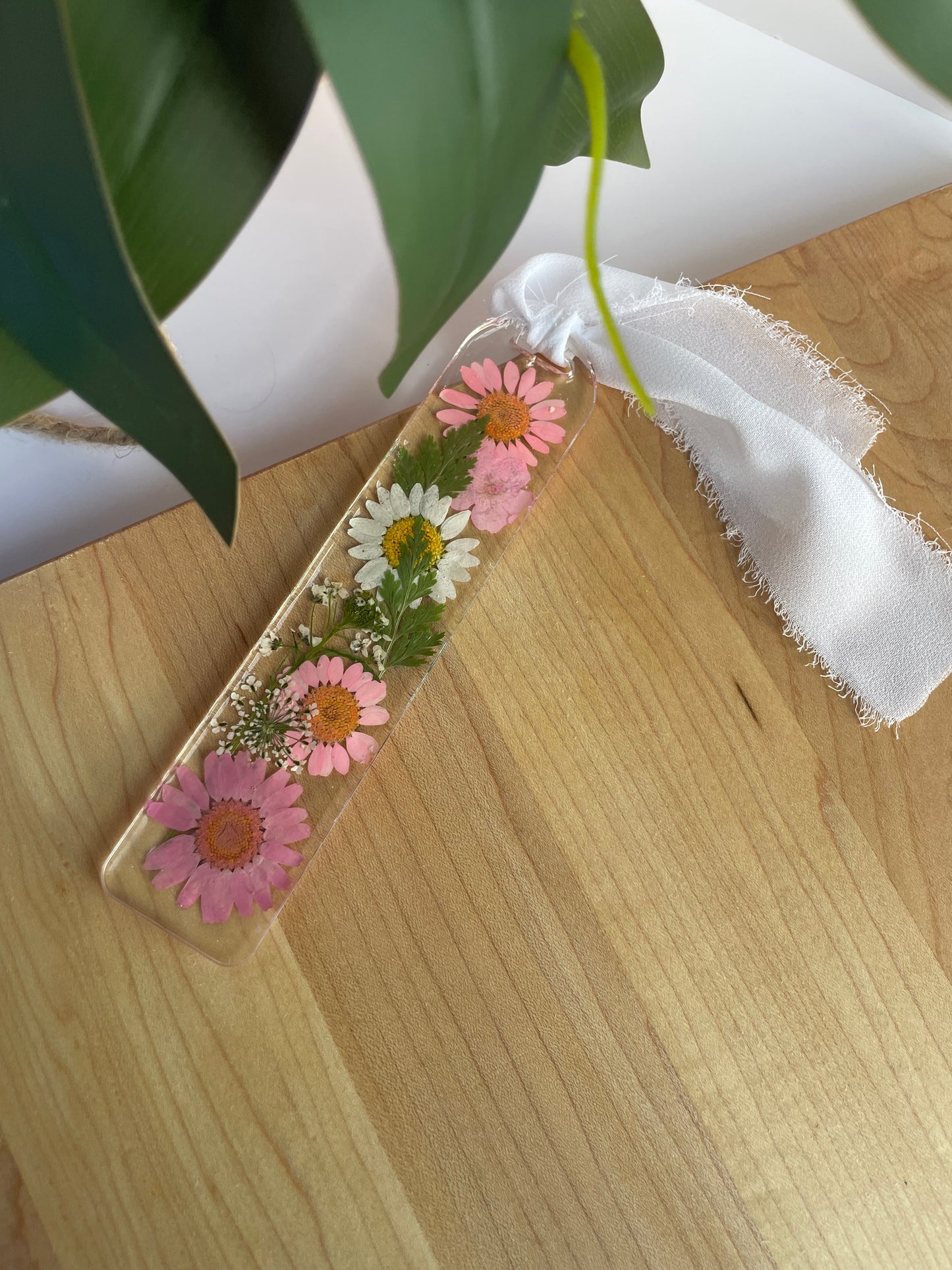 Pink and White Dried Flowers Clear Acrylic Bookmark with Chiffon Ribbon