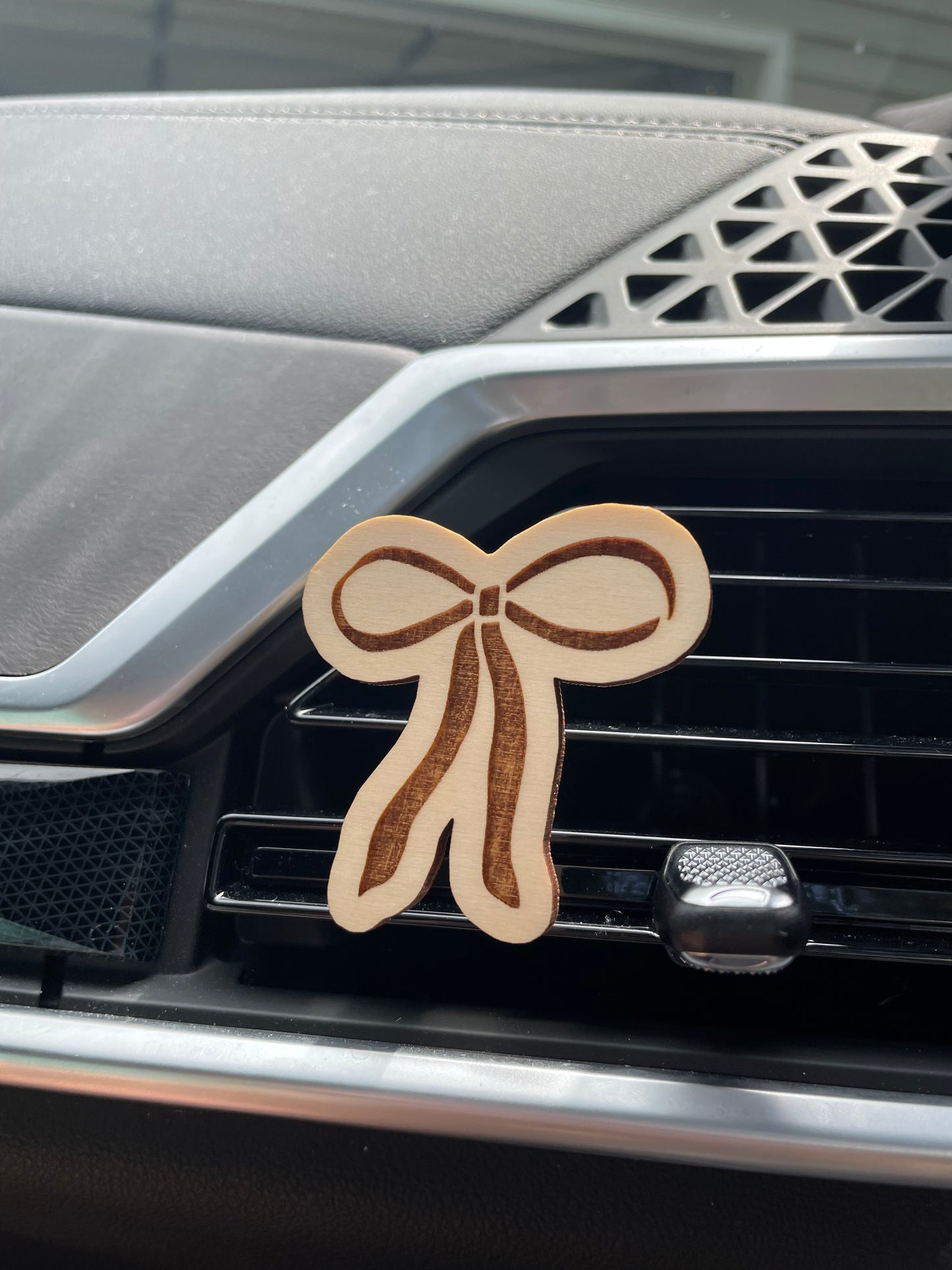 Beautiful Bow Wooden Car Vent Clip