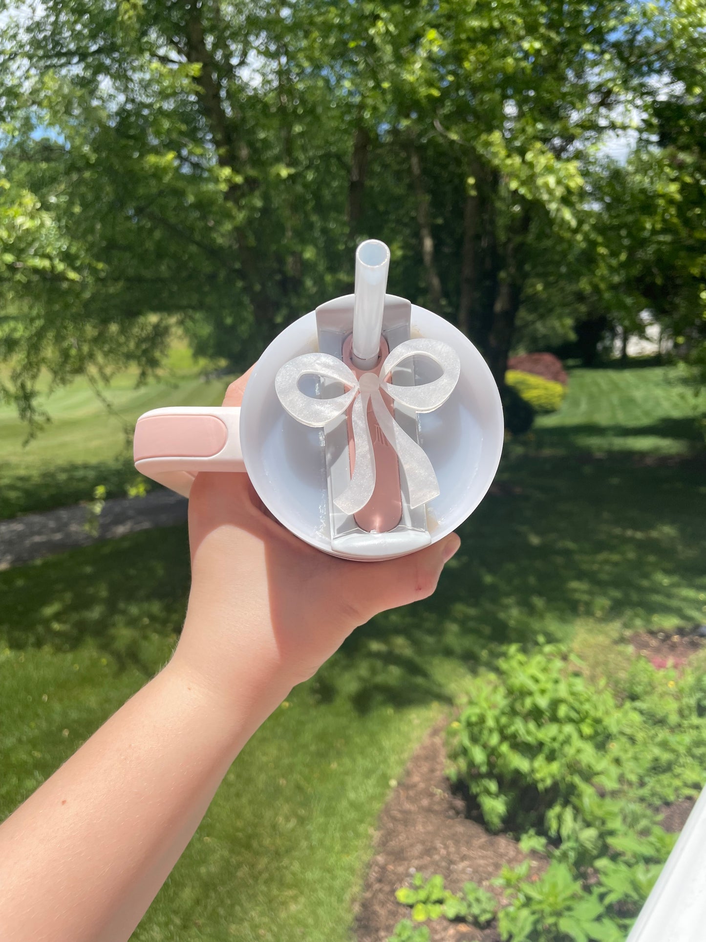 Pearlescent White Pretty Bow 30 and 40 ounce Stanley Topper for Waterbottles