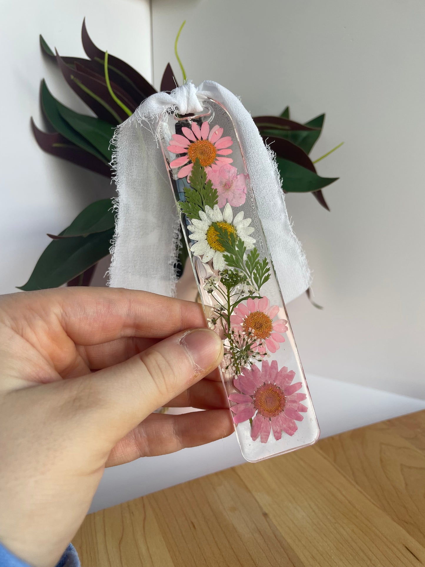 Pink and White Dried Flowers Clear Acrylic Bookmark with Chiffon Ribbon