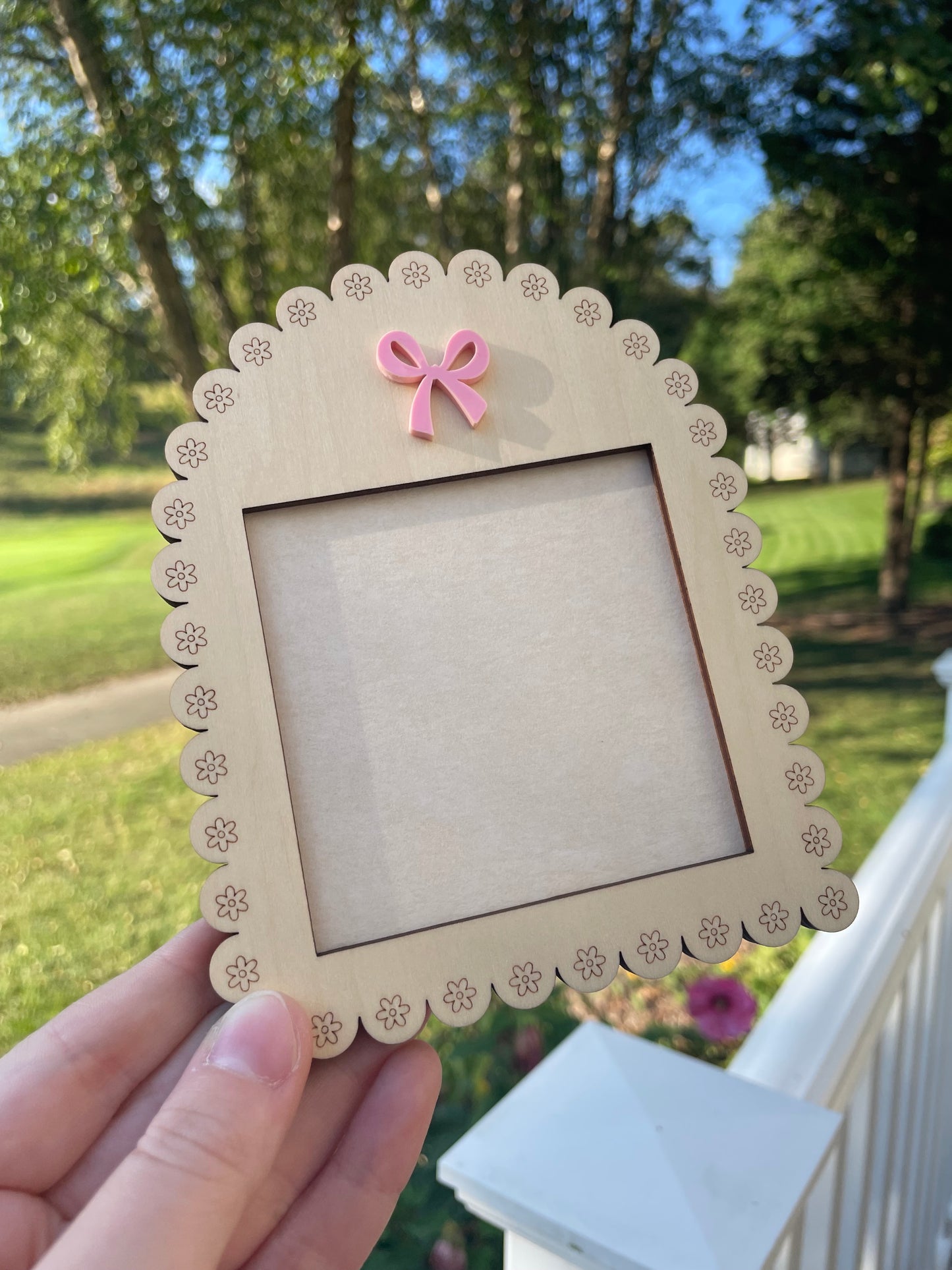 Wooden Post-it Notes Holder with Pink Bow and Floral Border