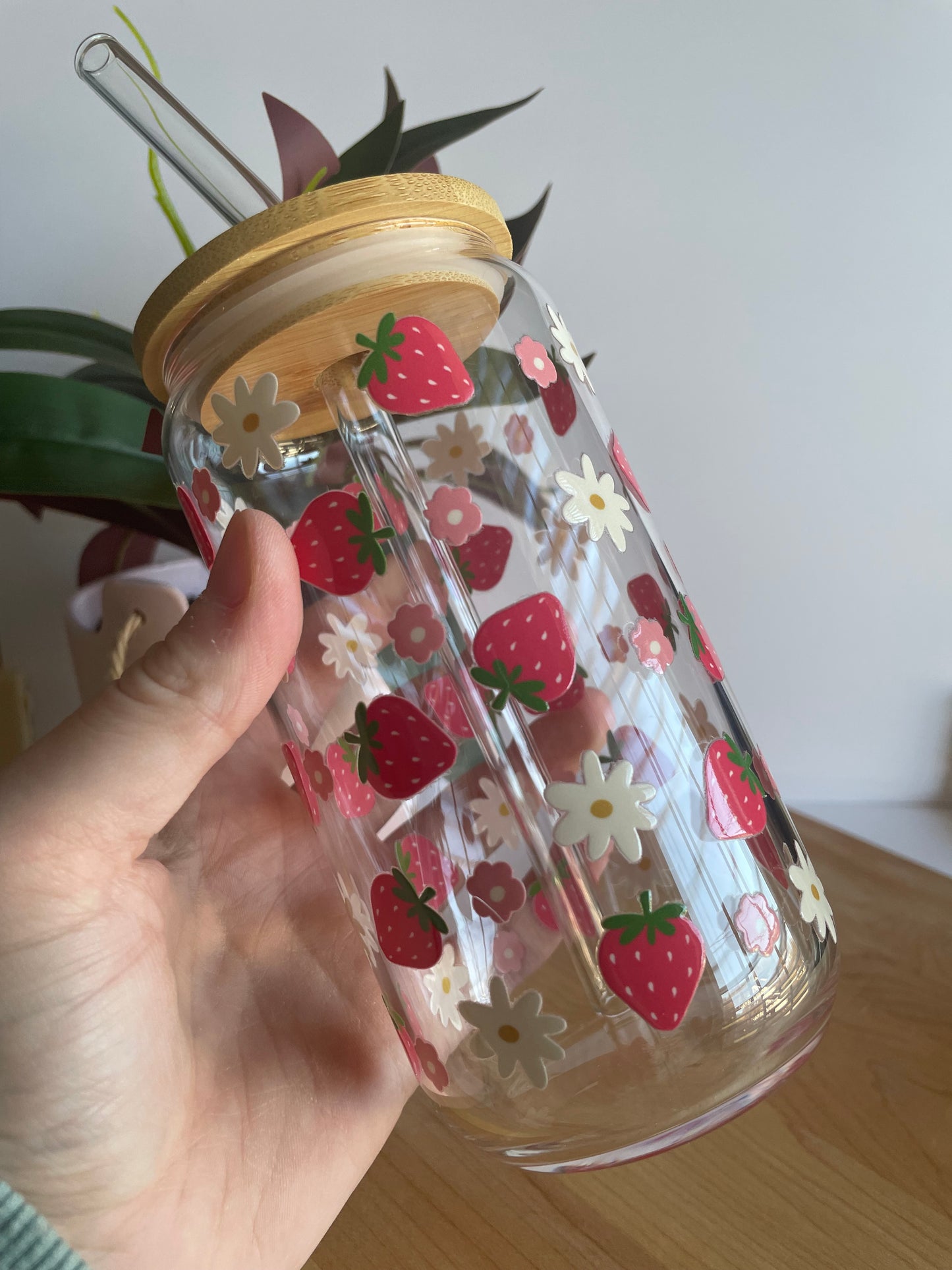 Strawberries and Daises Glass Cup with Bamboo Lid and Glass Straw