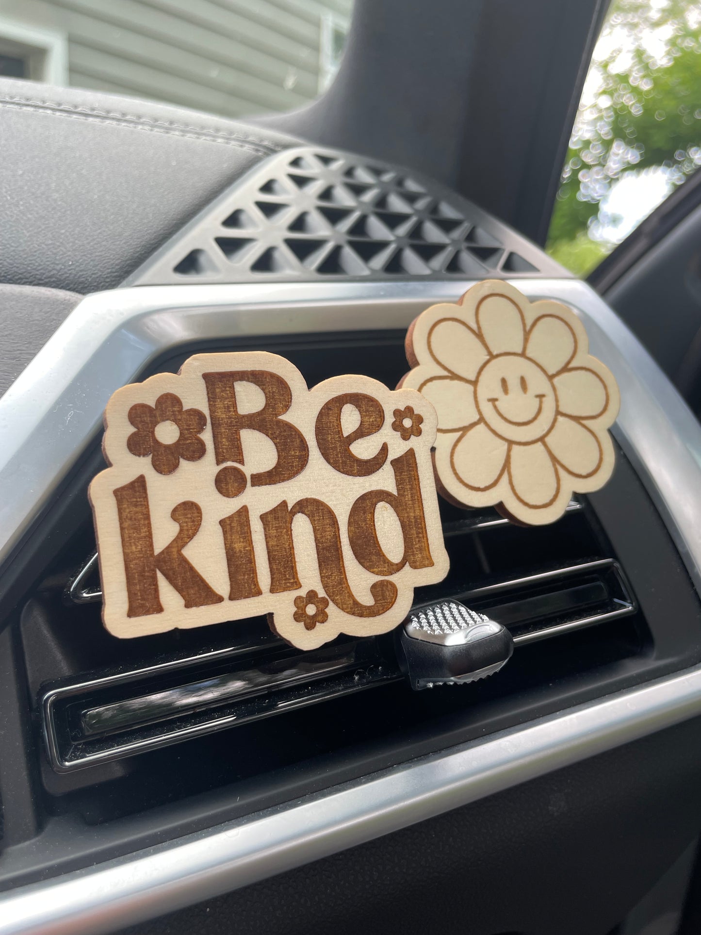 Be Kind Wooden Car Vent Clip
