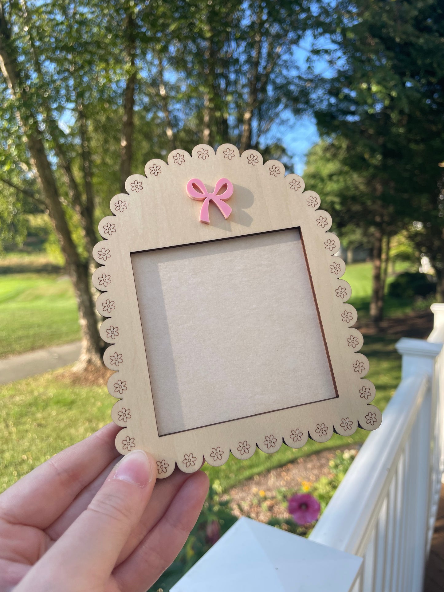 Wooden Post-it Notes Holder with Pink Bow and Floral Border