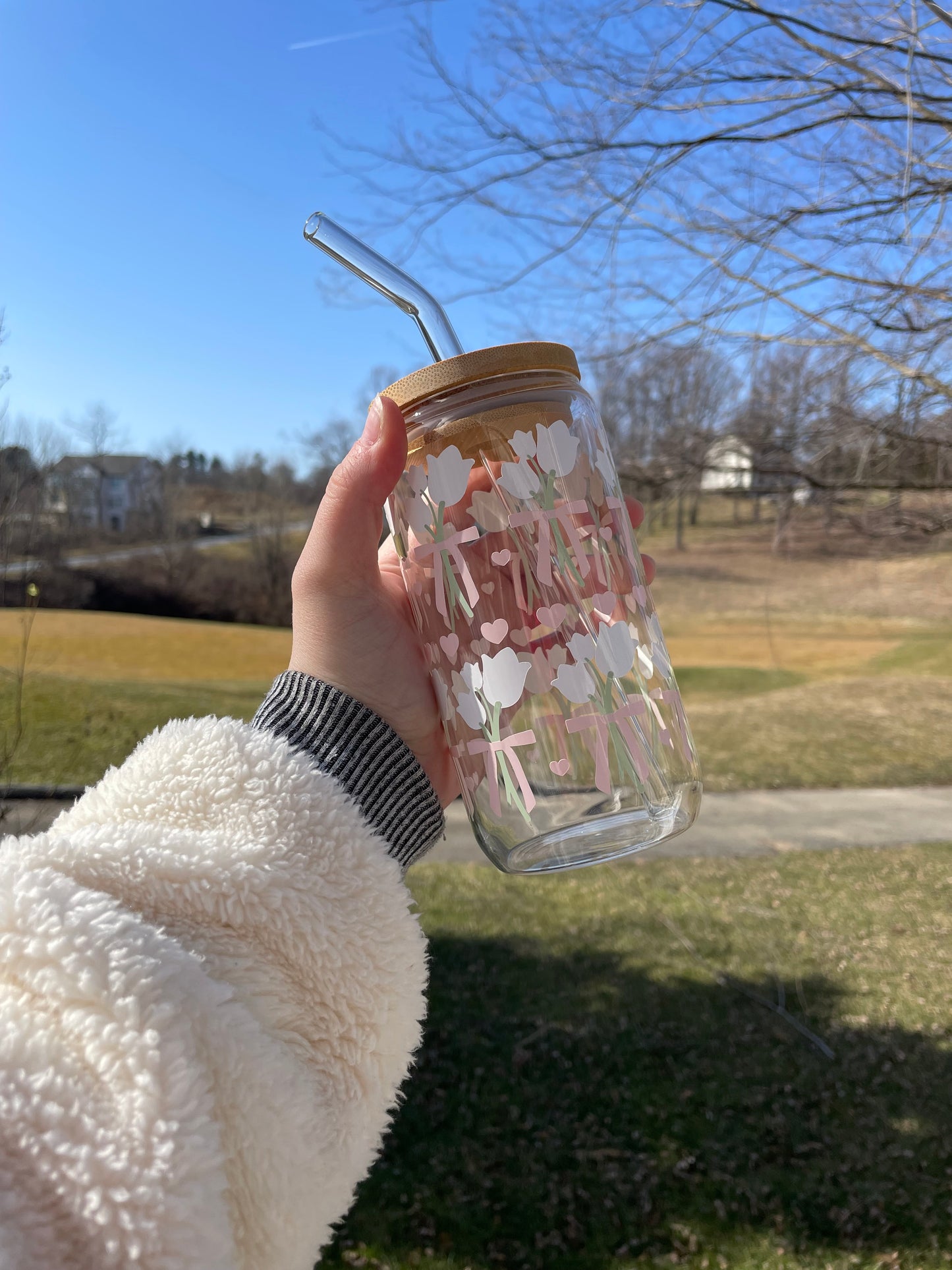 Pretty Tulips and Bows Glass Cup with Bamboo Lid and Glass Straw
