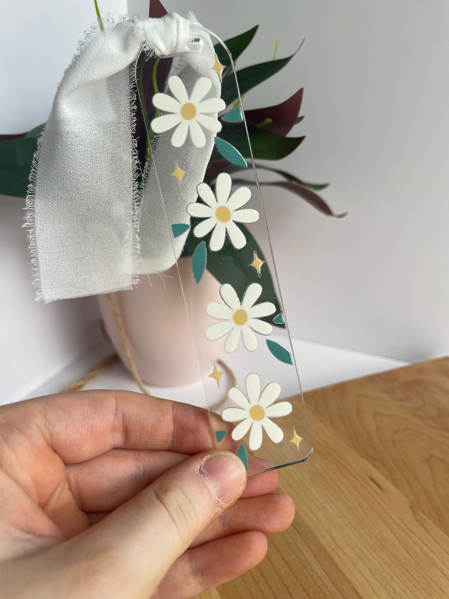 Sparkly Daises Clear Acrylic Bookmark with Chiffon Ribbon
