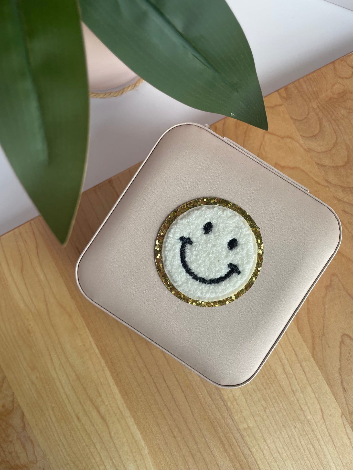 Colorful Smiley Faces Light Pink Jewelry Boxes