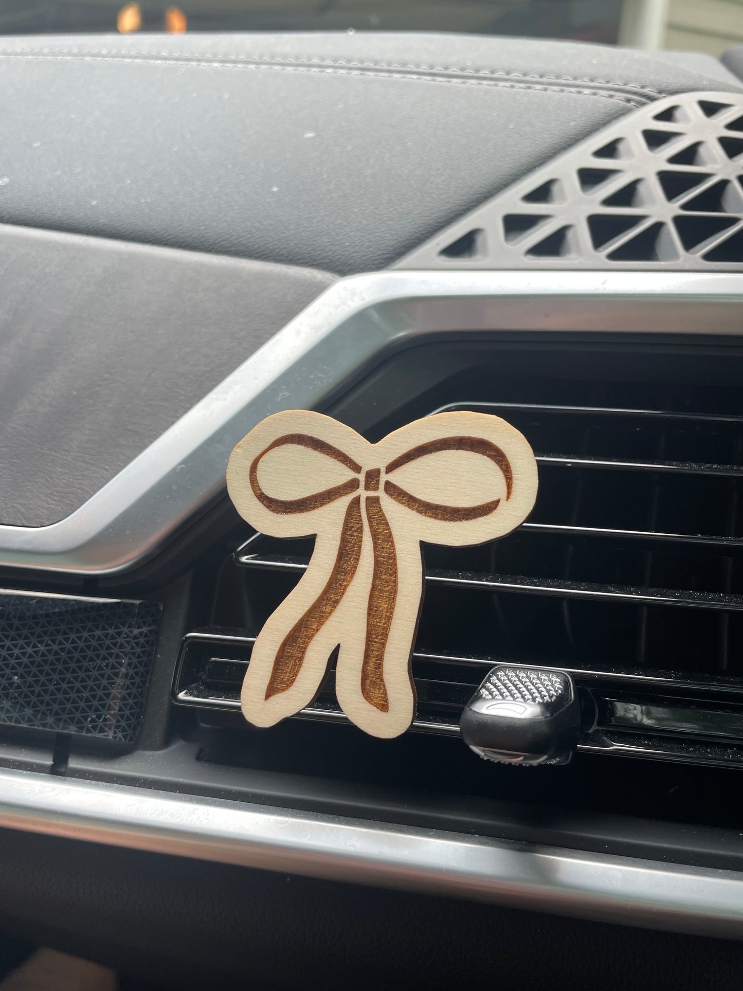 Beautiful Bow Wooden Car Vent Clip