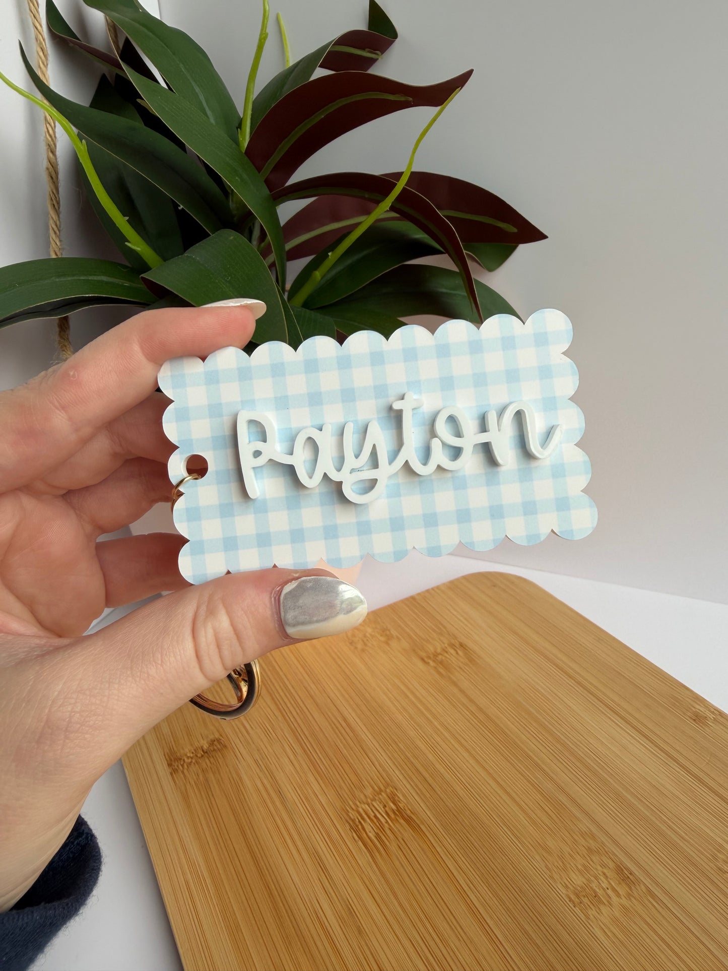 Scalloped Name Acrylic Keychain with Gold Features