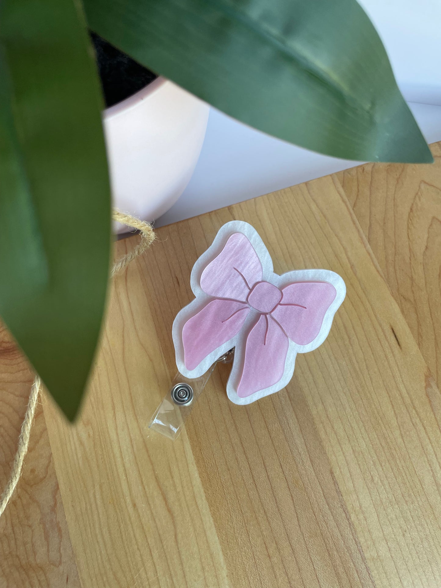 Pearl Pink and White Bow Acrylic Badge Reel