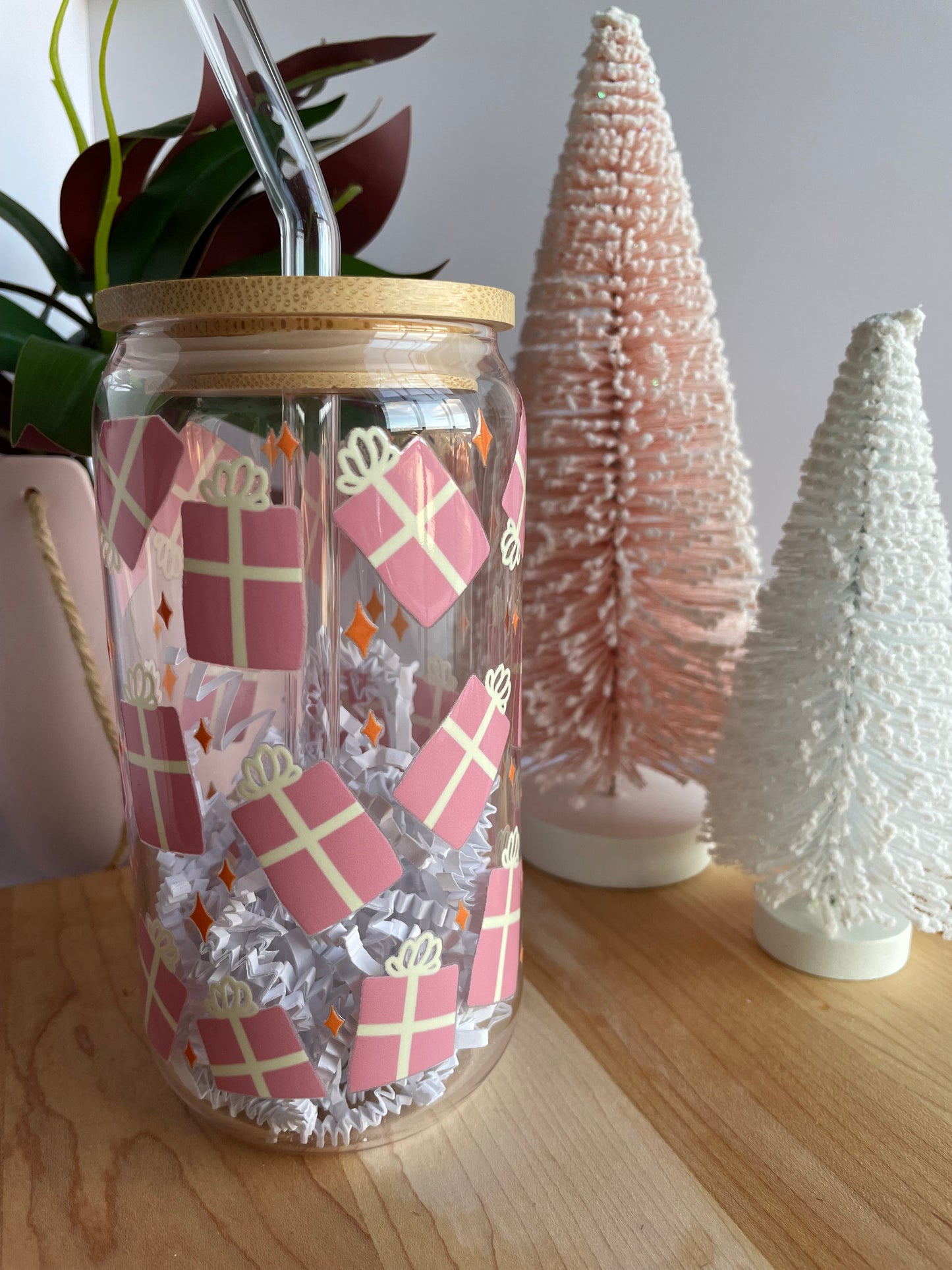 Pretty Pink Presents Glass Cup with Bamboo Lid and Glass Straw
