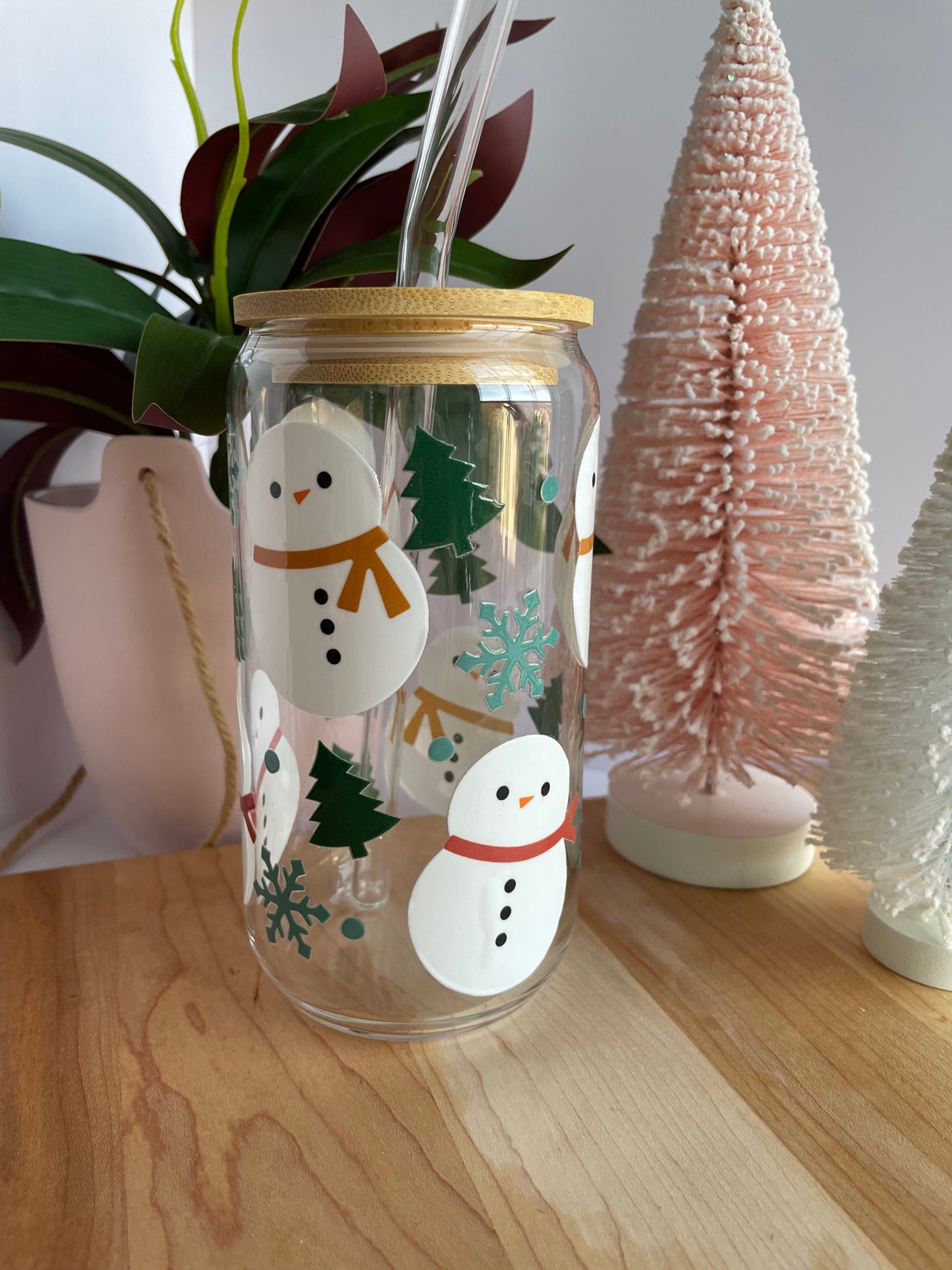 Happy Snowmen Winter Glass Cup with Bamboo Lid and Glass Straw