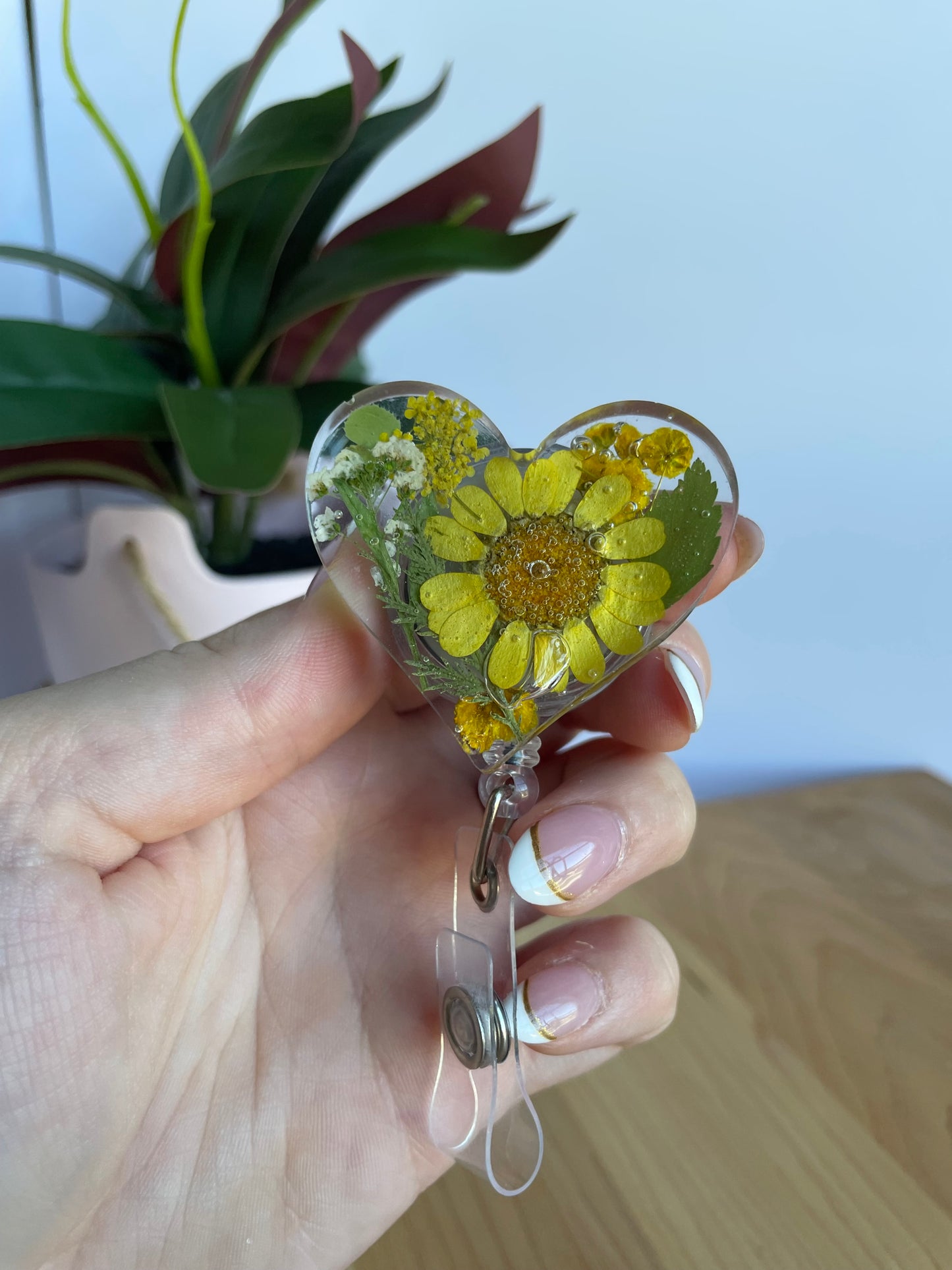Dried Flower Heart Badge Reel