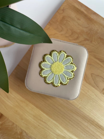 White and Yellow Daisy Light Pink Jewelry Box