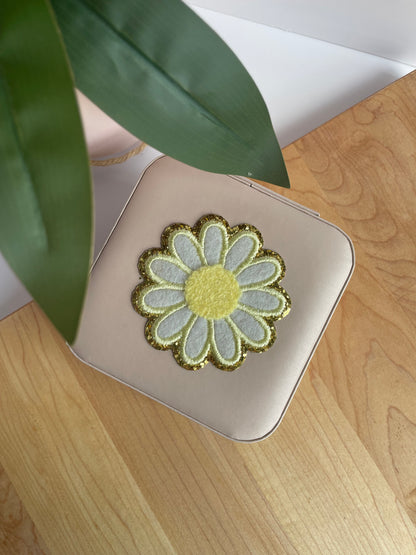 White and Yellow Daisy Light Pink Jewelry Box