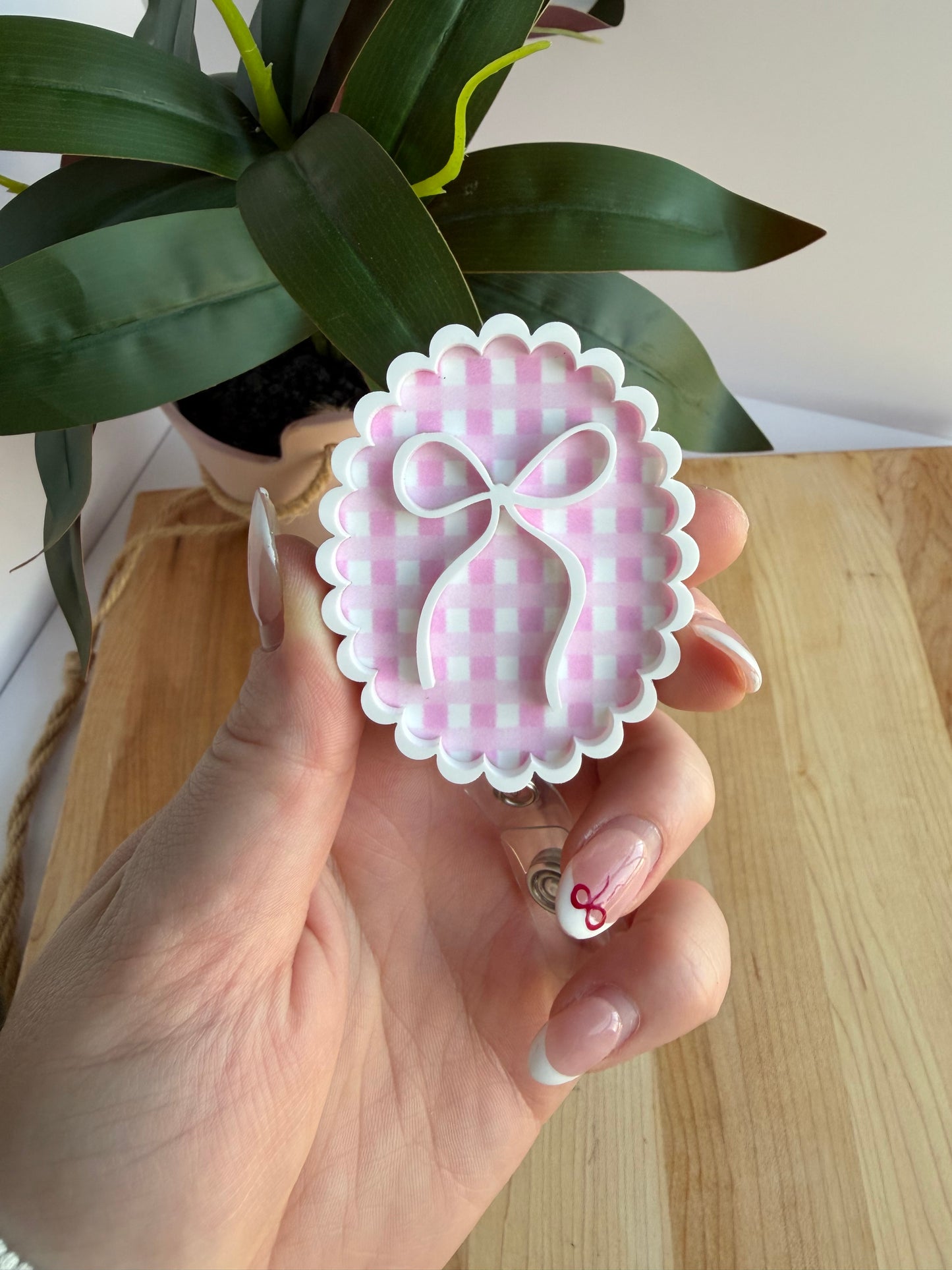 Scalloped Pink Gingham Bow Acrylic Badge Reel
