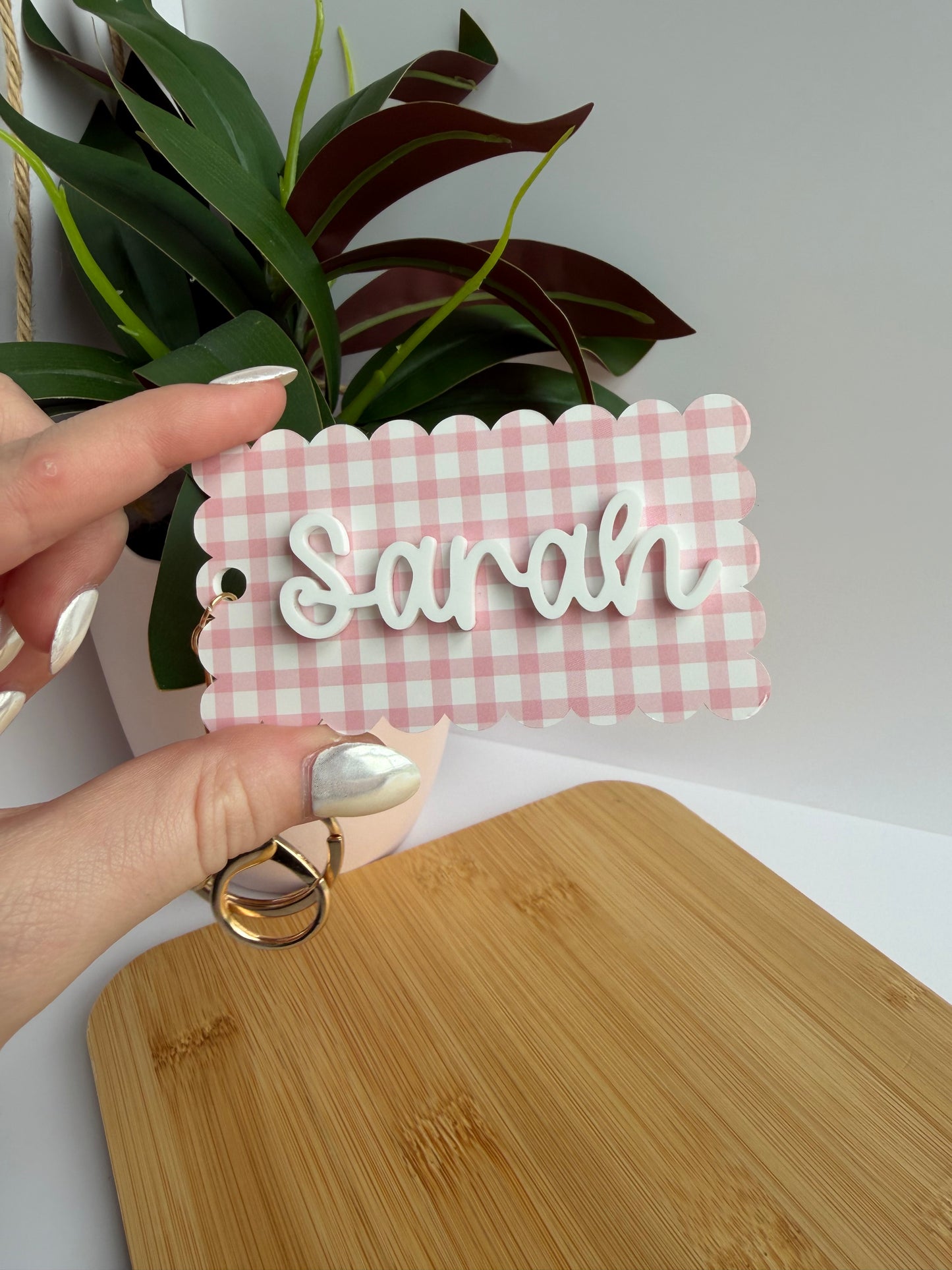 Scalloped Name Acrylic Keychain with Gold Features