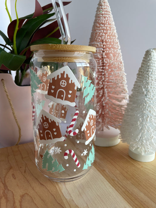 Gingerbread Houses and Snowy Trees Glass Cup with Bamboo Lid and Glass Straw