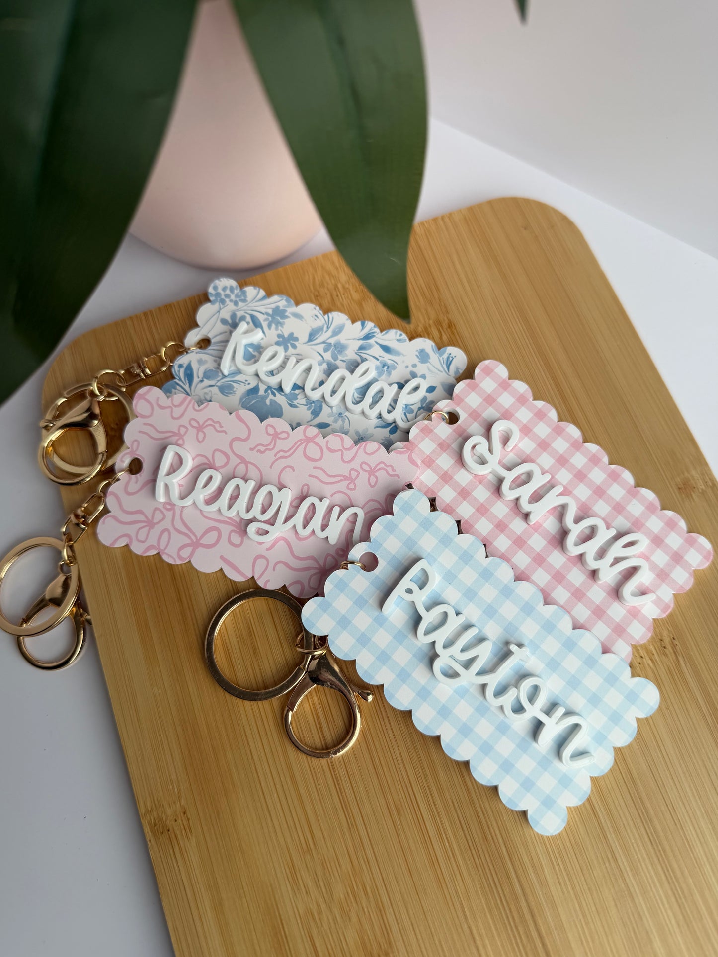 Scalloped Name Acrylic Keychain with Gold Features